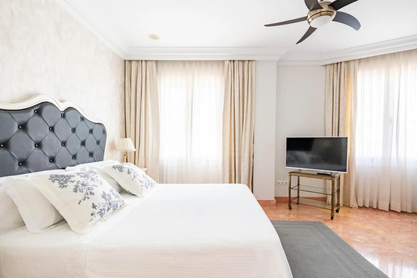 Апартаменти Puerta De Jerez II (Adults Only) Севілья Екстер'єр фото
